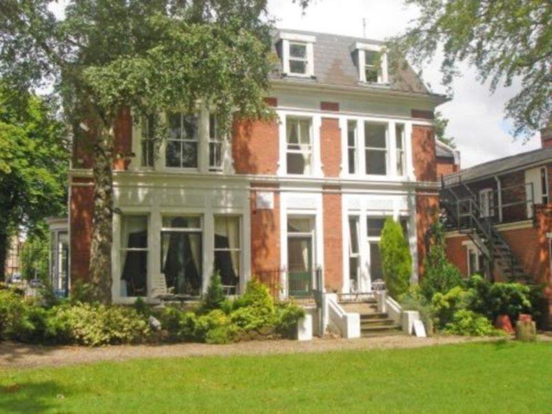 Cavalier House Hotel Birmingham Bagian luar foto